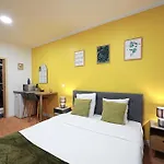 Modern, Bright And Fully Renovated